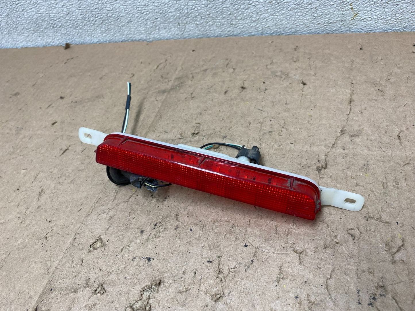 2008-2019 Chrysler Dodge Grand Caravan Stop 3rd Brake Tail light High W2945 DG1