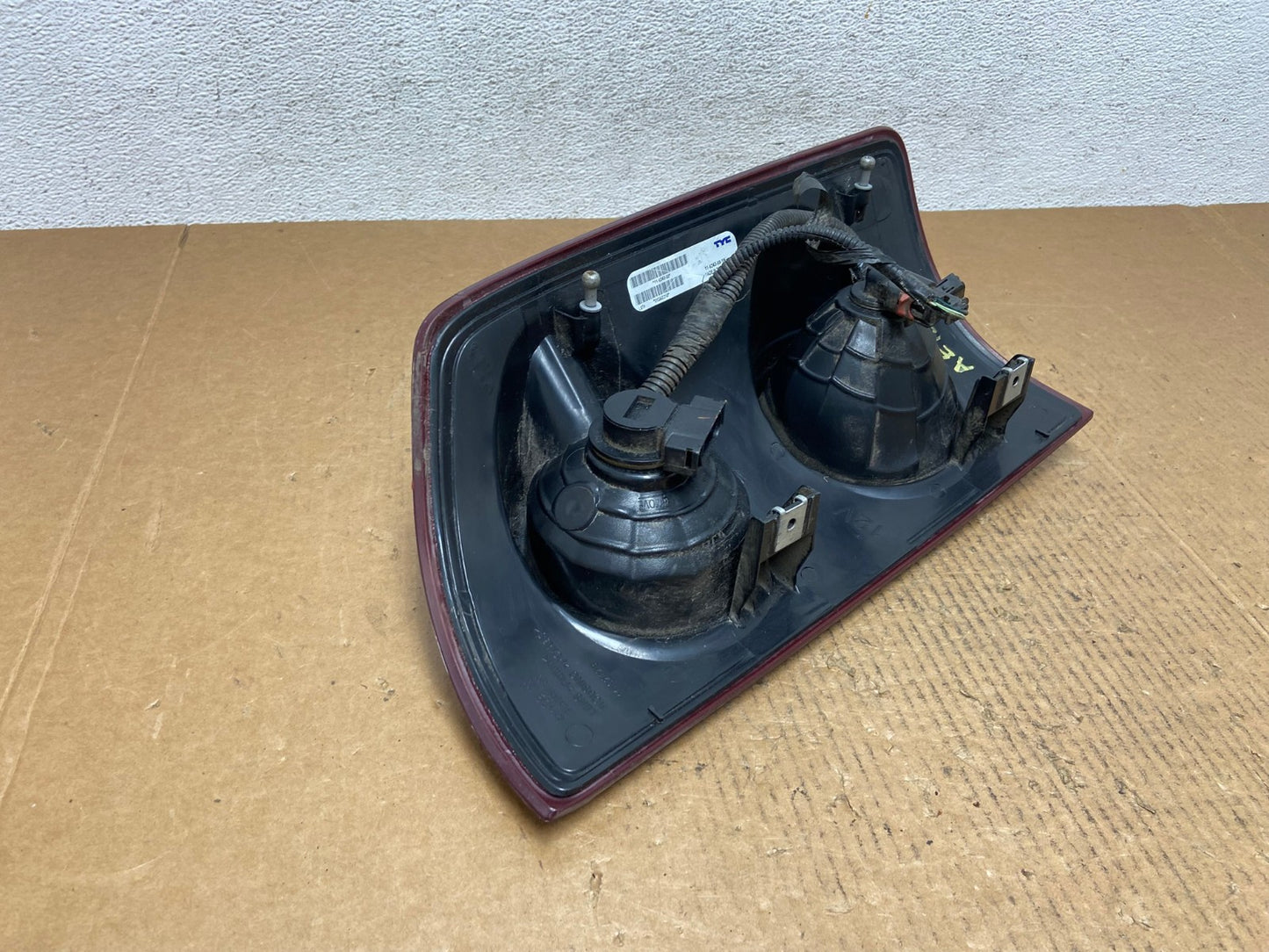 2007 - 2009 Dodge Ram 1500 2500 Left Driver Lh Side Tail Light TYC AE1394 LK4