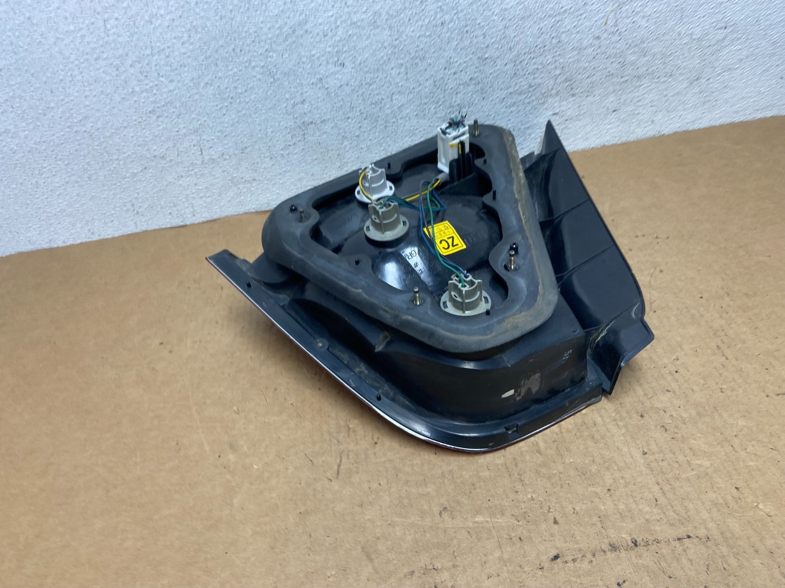2004 to 2006 Suzuki Verona Left Driver Side Tail Light AD4691 DG4