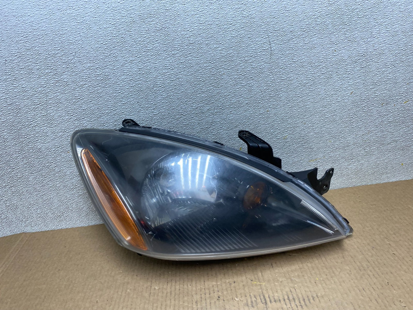 2004-2007 Mitsubishi Lancer Right Passenger Side Headlight Halogen Oem W3845 DG0