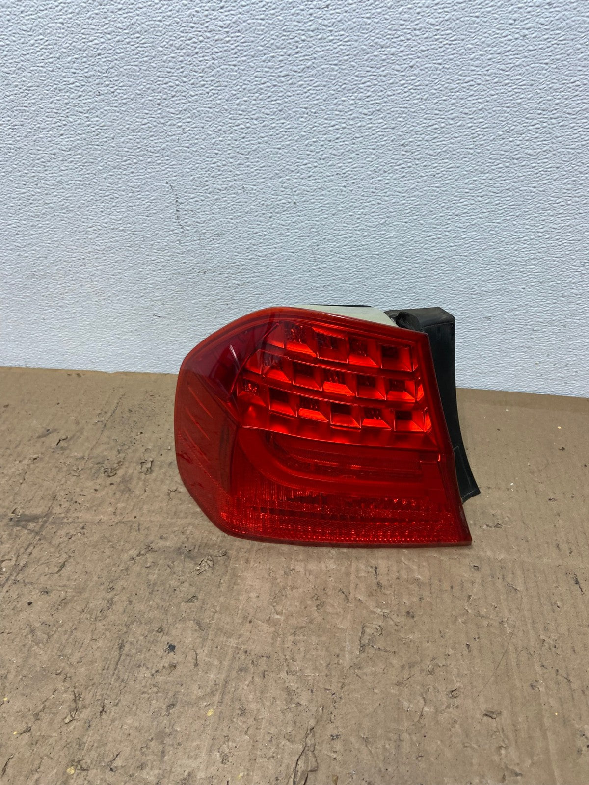 2009 2010 BMW 323i 325i 328i 335i 3 Series Left Driver Tail Light OEM AC0232 LK0