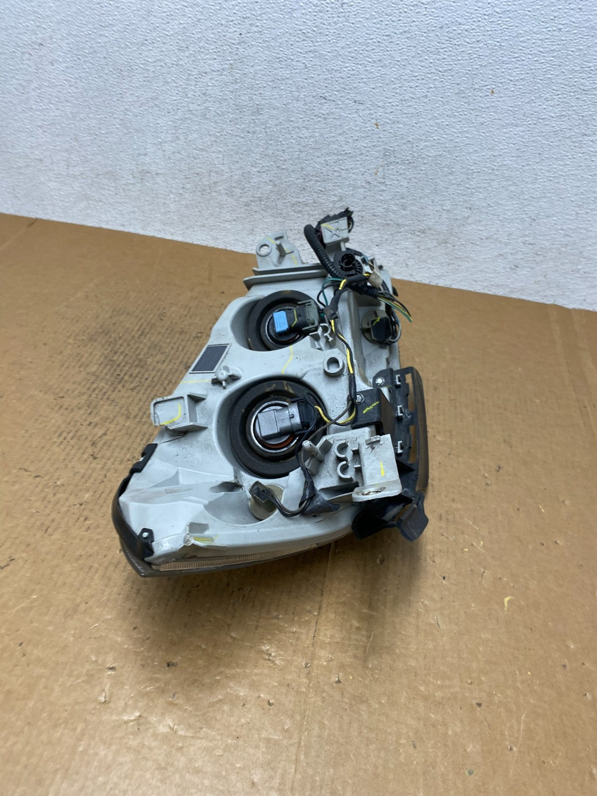 2008 to 2012 Chevrolet Malibu Left Driver LH Side Headlight AE1179 DW10