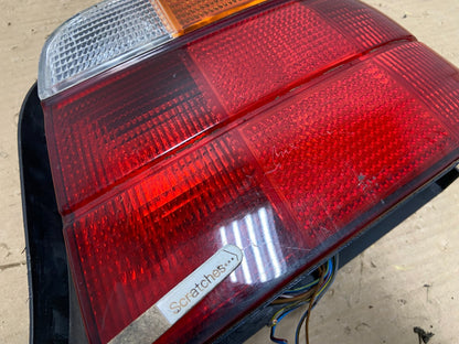1995-1999 BMW E36 318ti Compact Hatchback Right Passenger Tail Light OE AG83313