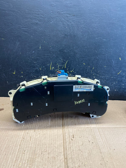 2002 GMC Yukon Speedometer Cluster Gauge Oem AA8031 DG4