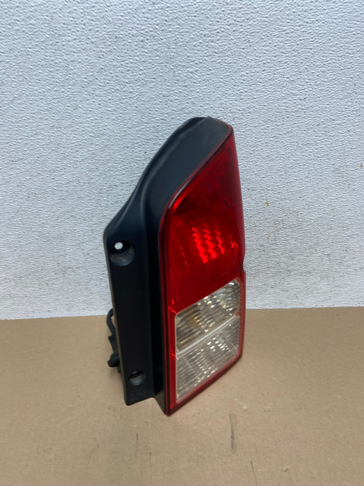 2005 to 2012 Nissan Pathfinder Right Passenger RH Side Tail Light AE7146 LK2