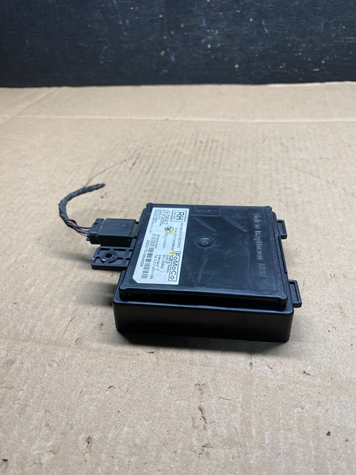 2013 to 2018 Ford Lincoln Rear Radar Blind Spot Module OEM r3014 DG2