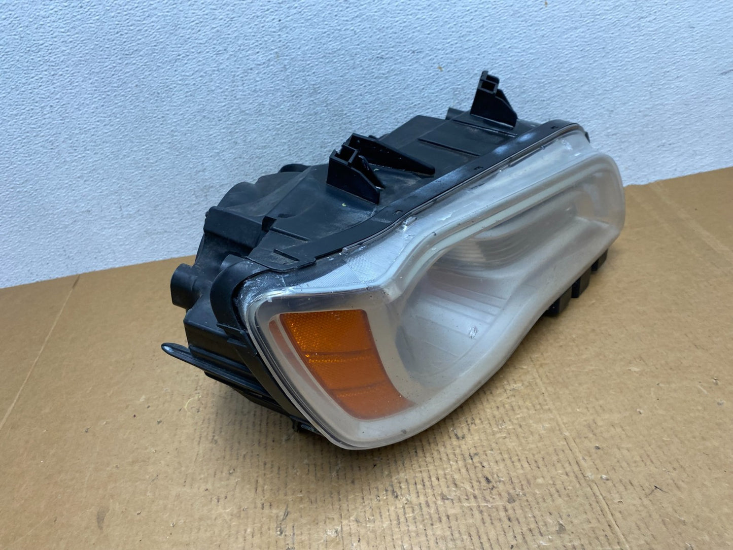 2011 to 2014 Chrysler 300 Right Passenger RH Halogen Headlight AE0569 DW2