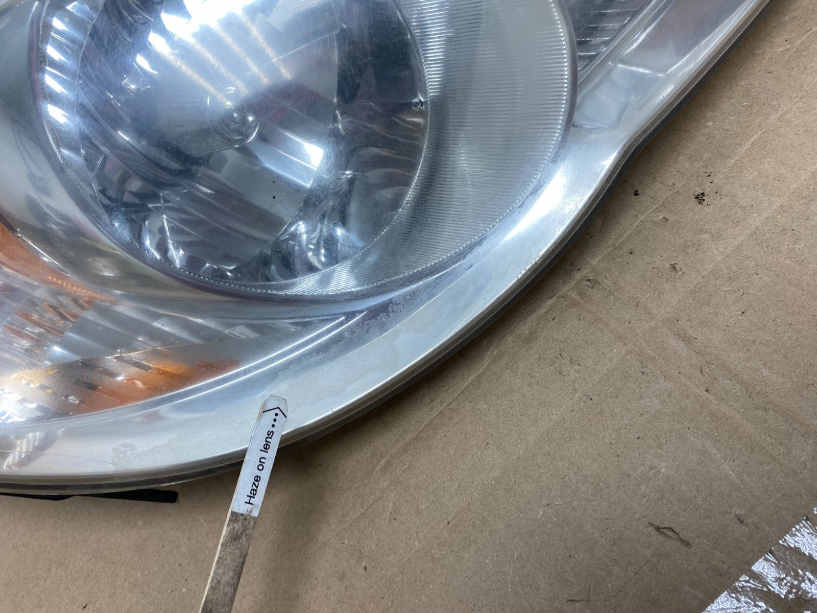 2007 2008 2009 2010 Hyundai Elantra Right Passenger Side Headlight AE4910 DW4