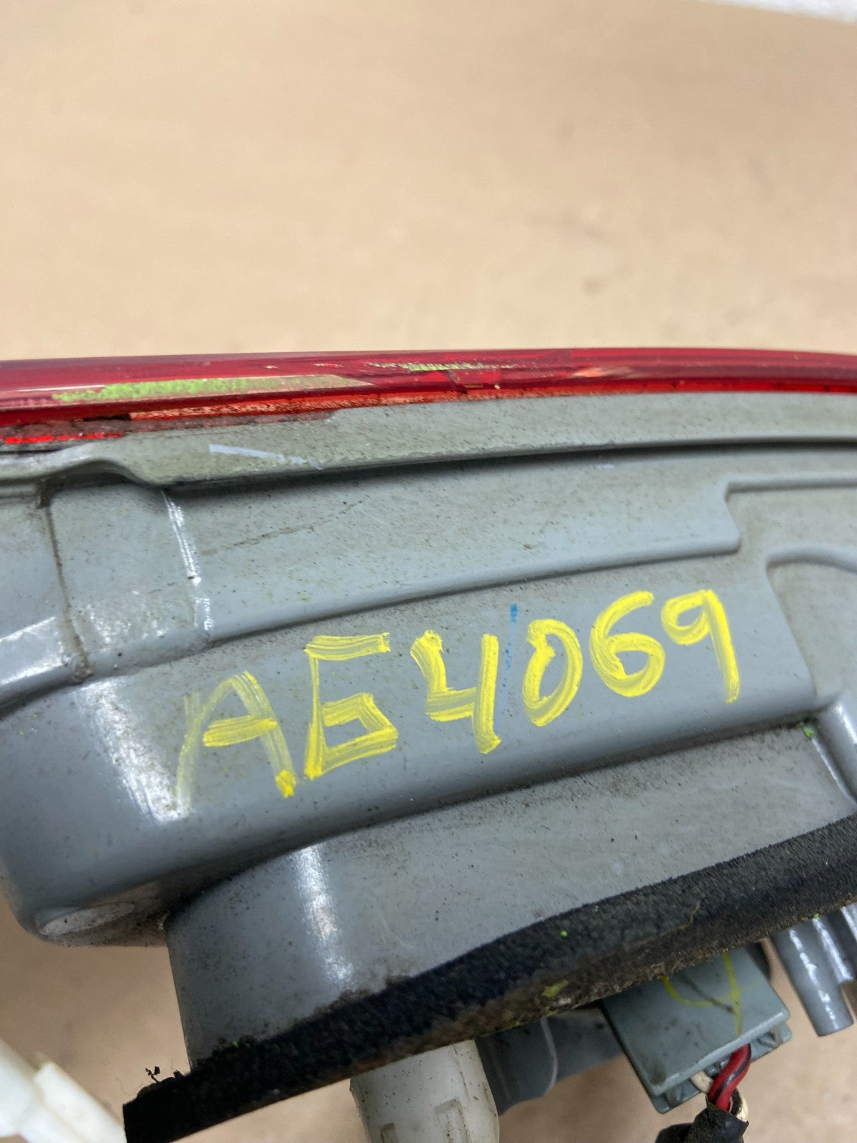 2010 - 2011 Toyota Camry Left Driver LH Side Inner Tail Light AG40697