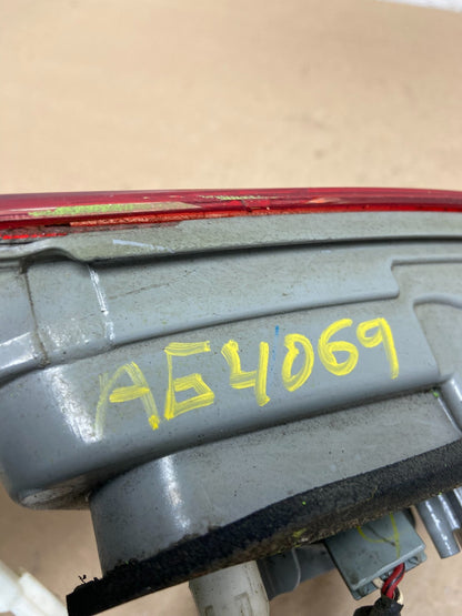 2010 - 2011 Toyota Camry Left Driver LH Side Inner Tail Light AG40697