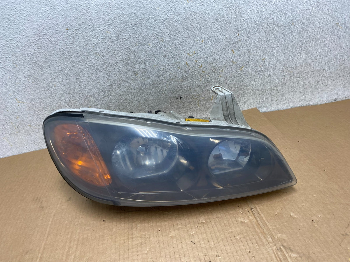 2002 to 2004 Infiniti I35 Hid Xenon Right Passenger RH Black Headlight AI4431 DW0