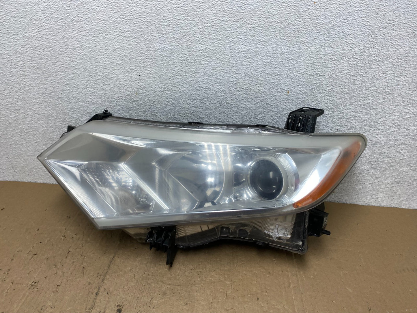 2012 to 2017 Nissan Quest Left Driver LH Side Headlight Halogen AC7245 DW0