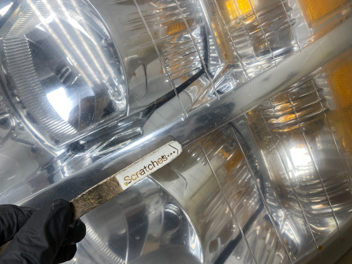 2007 to 2014 Chevrolet Silverado Left+Right Side Headlights AH6742 DW4