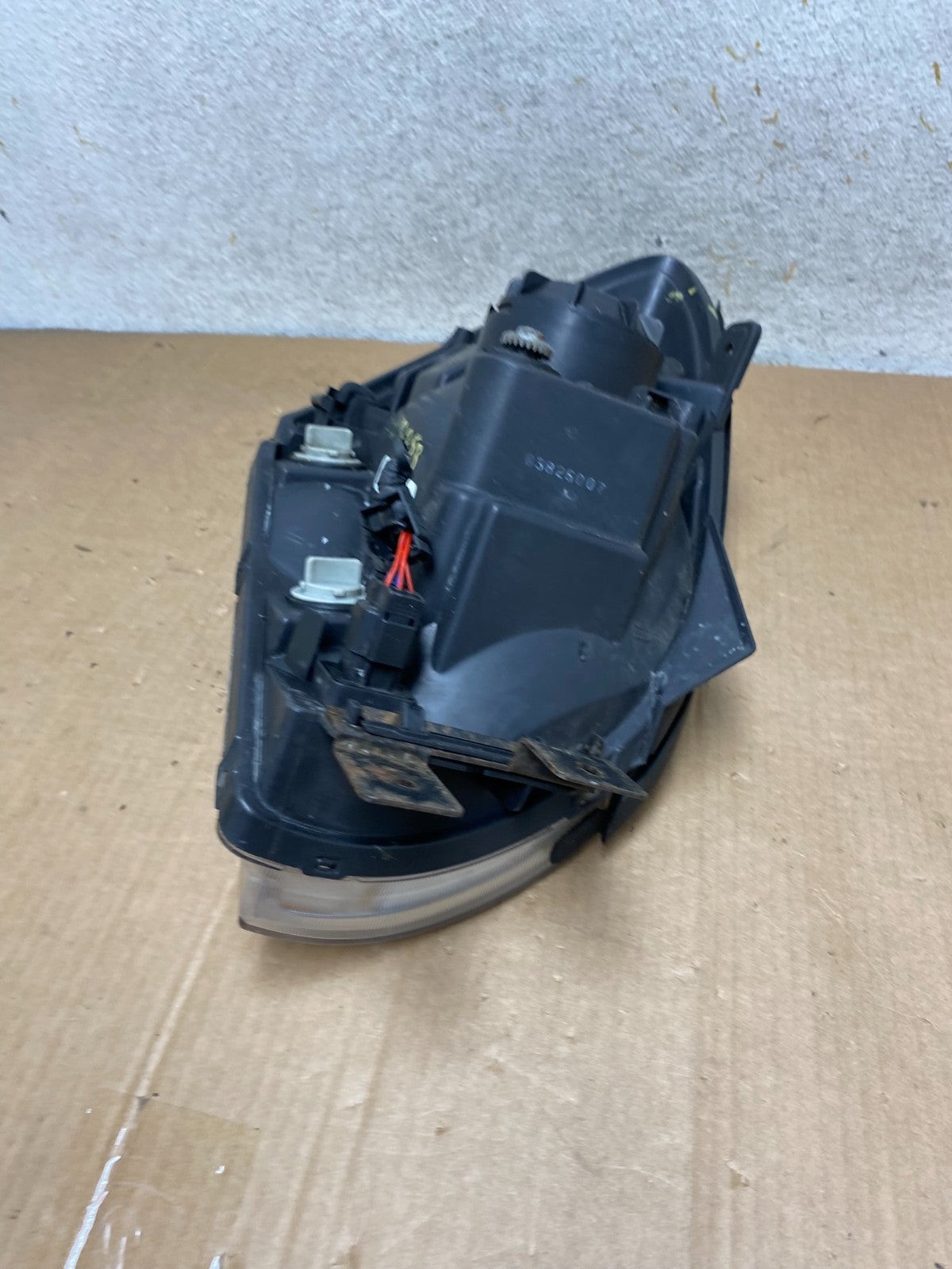 2005 to 2006 Kia Sportage Left Driver LH Halogen Headlight DEPO AI8753 DW6