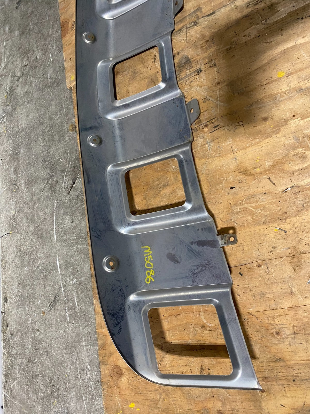 2006 to 2009 Mercedes-Benz GL450 GL550 Front Bumper Skid Plate Cover M50864