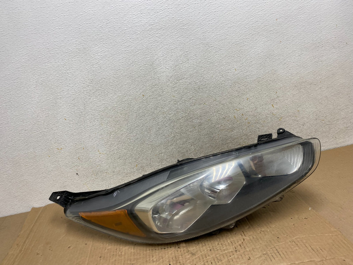 2014 to 2019 Ford Fiesta Right Passenger RH Halogen Headlight AI1348 DW0