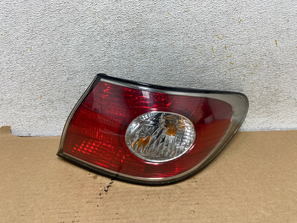 2002 to 2004 Lexus ES300 ES330 Right Passenger Side Tail Light AH7772 LK0