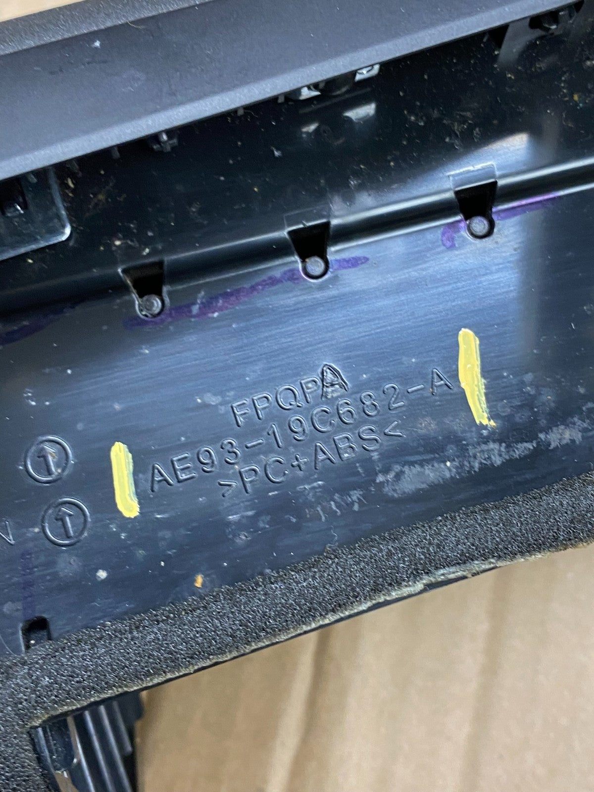 2010 - 2012 Lincoln Mkt Center Dash Gps Radio Bezel Panel Air Vent OEM aa445 DG5