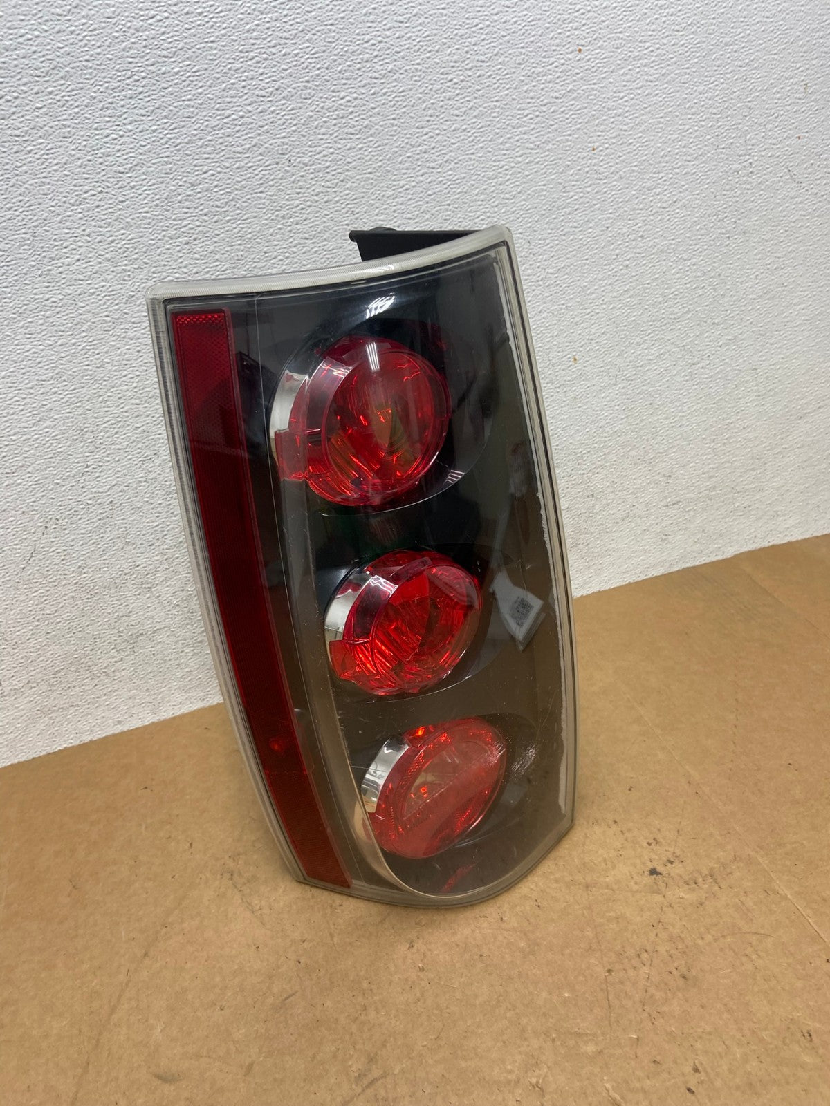 2007-2014 GMC Yukon Denali Left Driver Side Tail Light AE3145 LK2
