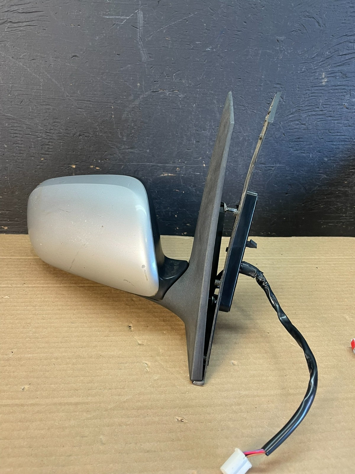 2004 to 2009 Toyota Prius Right Passenger RH Side View Door Mirror AE8618 DW1