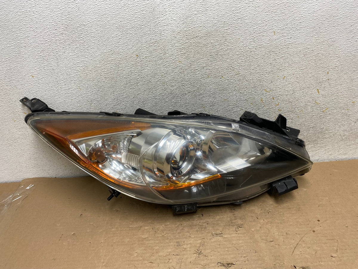 2010 - 2013 Mazda 3 Halogen Right Passenger Rh Side Headlight AI1031 DW0