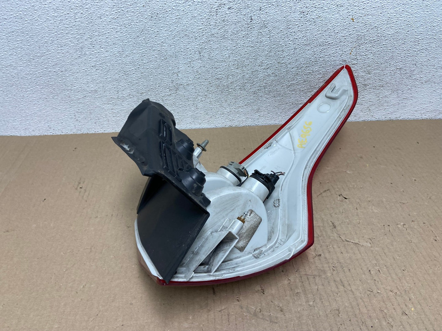 2013 to 2016 Ford Escape Left Driver LH Side Tail Light AE9656 LK5