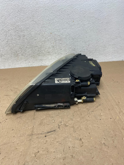 2004 to 2007 Volkswagen Touareg Right Passenger Halogen Headlight AG5379 DW5