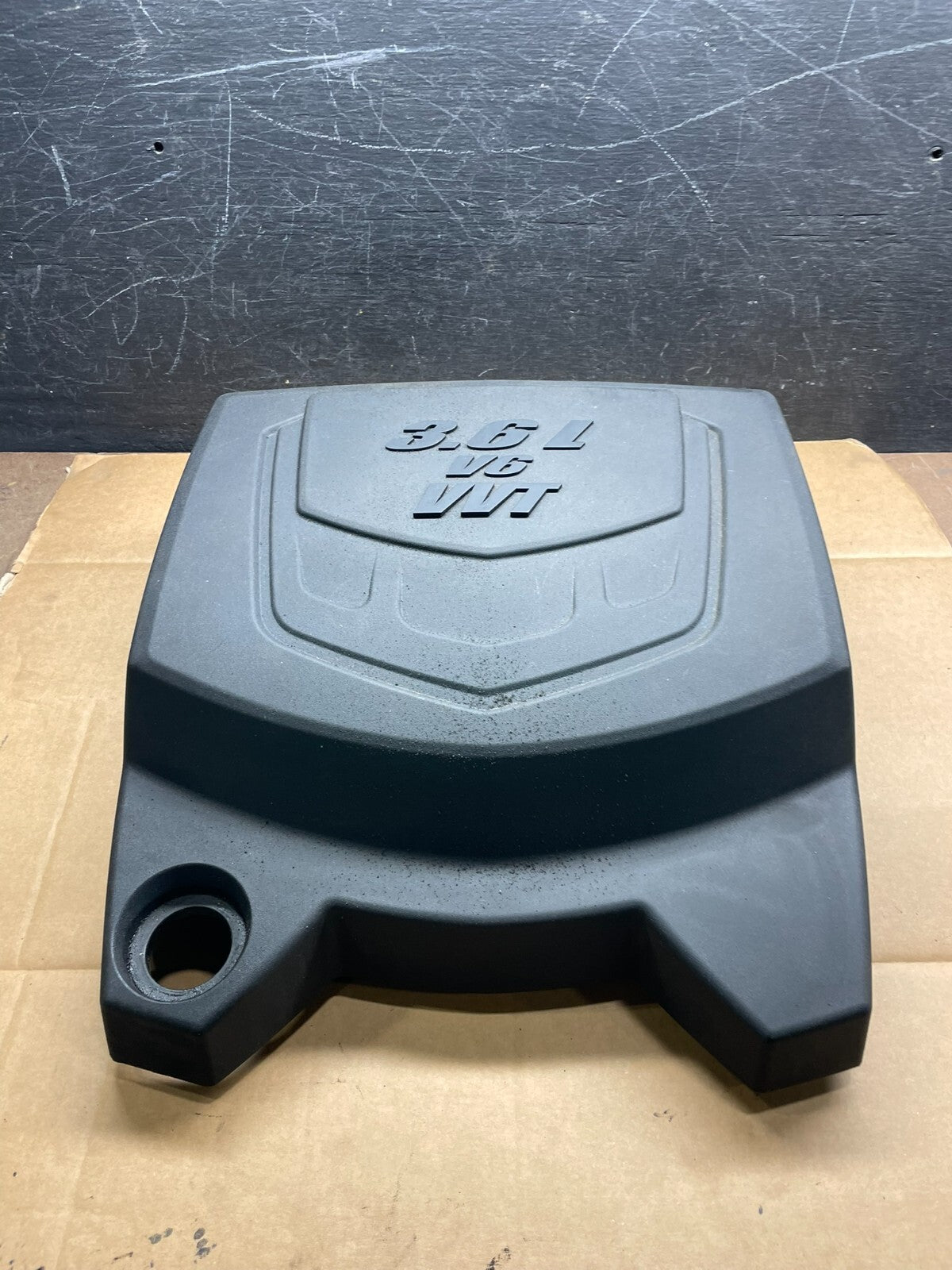 2008 to 2009 Saturn Vue 3.6L Engine Motor Cover L3581 DG1