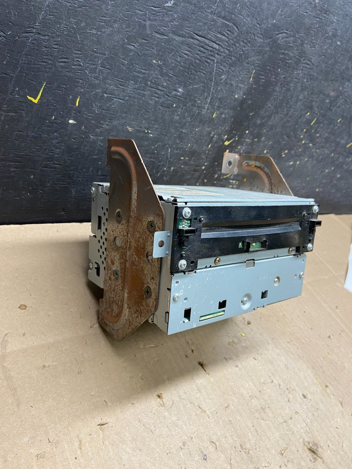 2006 - 2007 Nissan Pathfinder Radio AM/FM Receiver u4636 DG1