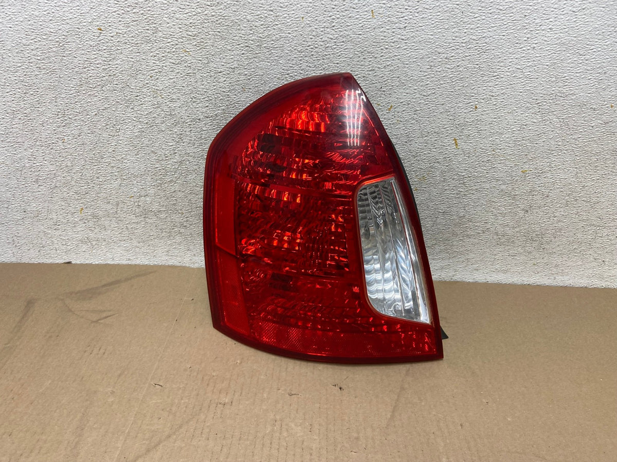2006-2011 Hyundai Accent Sedan Left Driver Side Lh Tail Light AH6677 LK0