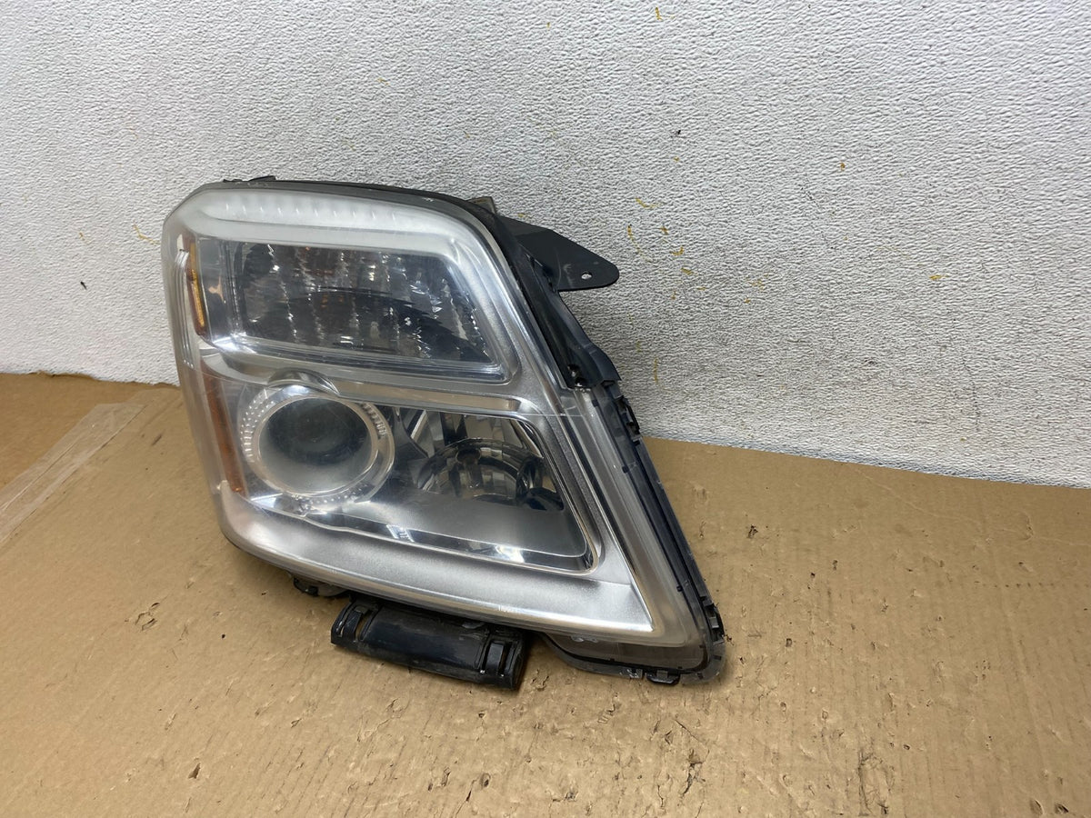 2010 to 2015 GMC Terrain Halogen Passenger Right Rh Side Headlight AH2869 DW2