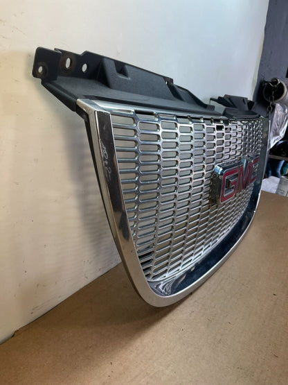 2011 to 2012 GMC Acadia Denali Front Upper Grill Grille AF8779 DG2