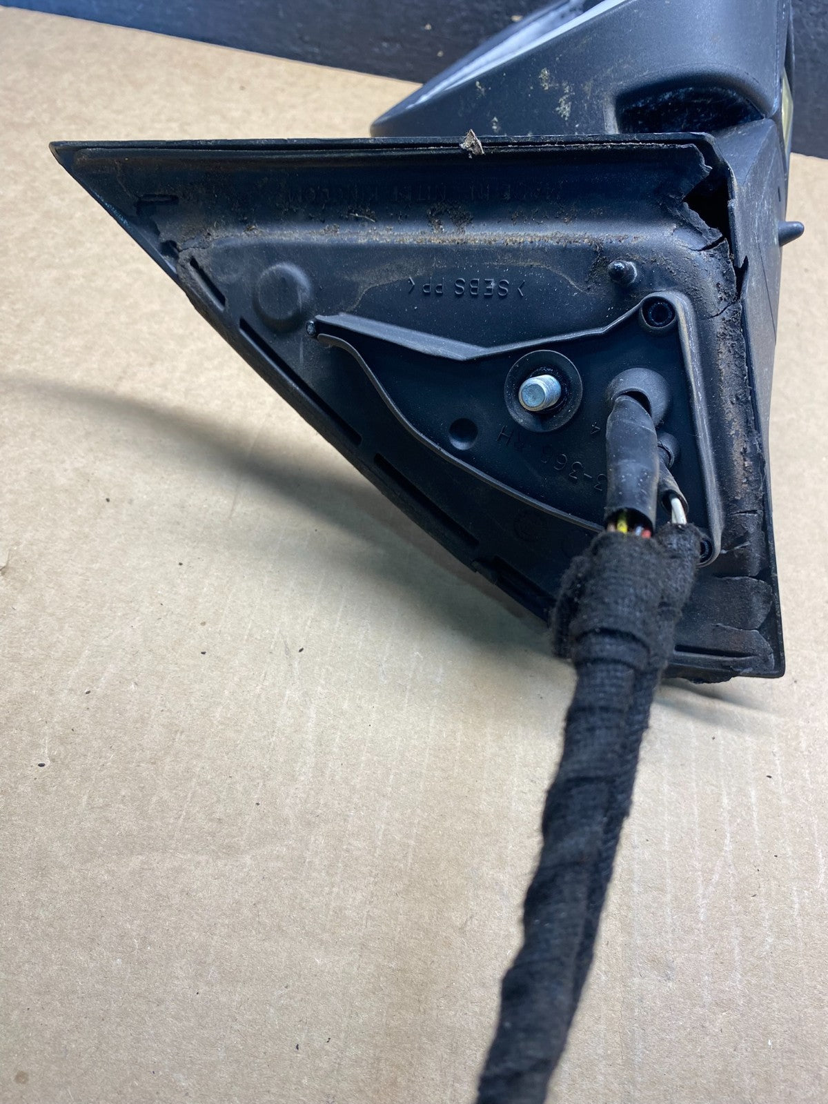 2003 to 2006 Volvo XC90 Right Passenger Side View Door Mirror AG7094 DW4