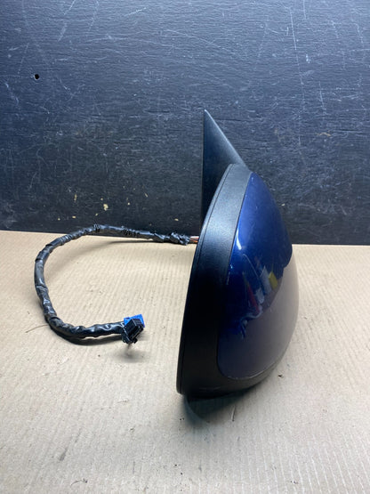 2003-2006 Chevrolet Tahoe Right Passenger Turn Signal View Door Mirror AI5362 DW11