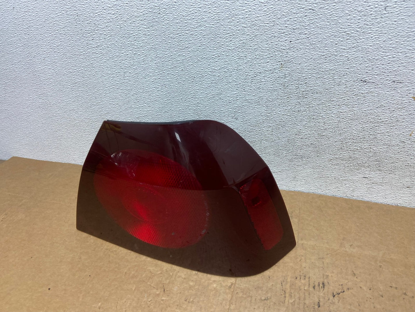 2000 to 2005 Chevrolet Impala Right Passenger Rh Side Tail Light AD4715 LK1