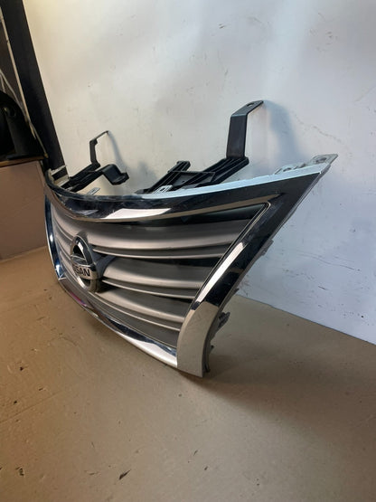 2013 to 2015 Nissan Sentra Front Upper Chrome Grill Grille ag7689 DG1