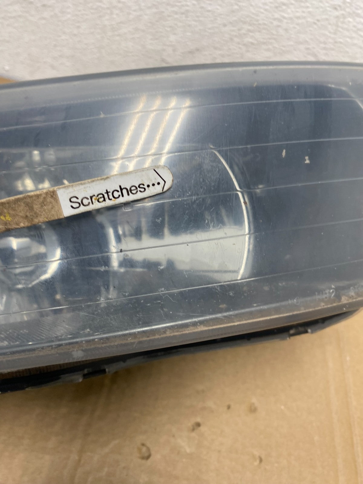 2002 to 2003 Mitsubishi Galant Right Passenger RH Side Headlight AC3768 DW3