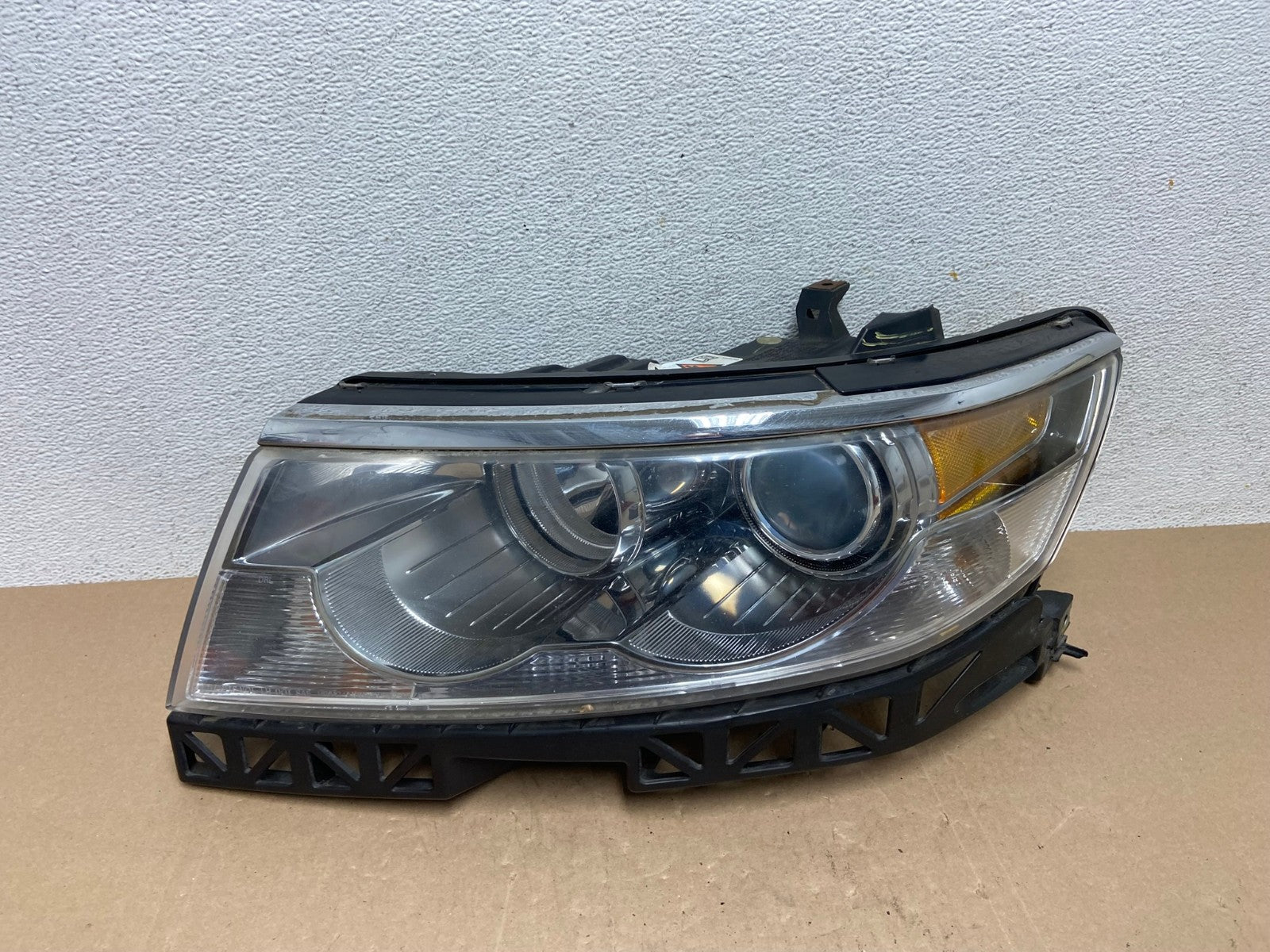 2006 to 2009 Lincoln MKZ Zephyr Left Driver Headlight Xenon AC3721 DW0