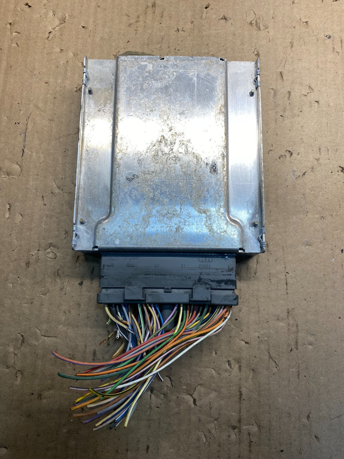 2001 2002 Ford Explorer Engine Control ECU ECM Computer Module AE7988 DW1