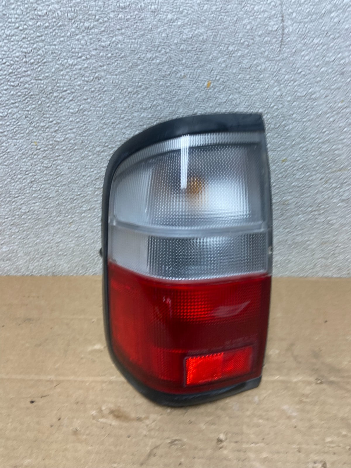 1997 to 2000 Infiniti QX4 Left Passenger LH Side Tail light AB4567 LK0