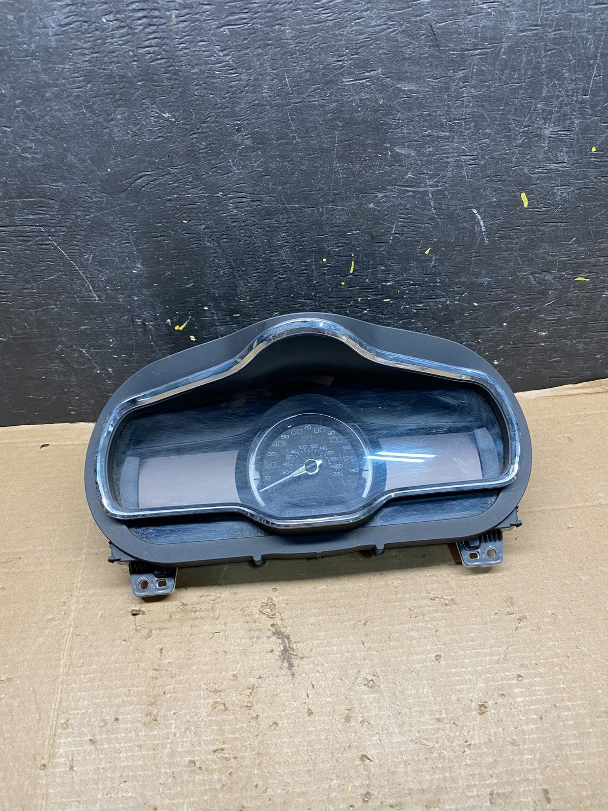 2015 Lincoln MKT Speedometer Instrument Gauge Cluster r2819 DG0