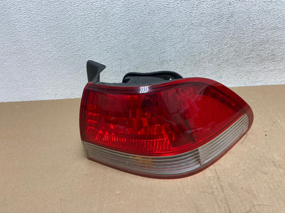 2001 to 2002 Honda Accord Sedan 4door Right Passenger Tail Light AE6685 LK0