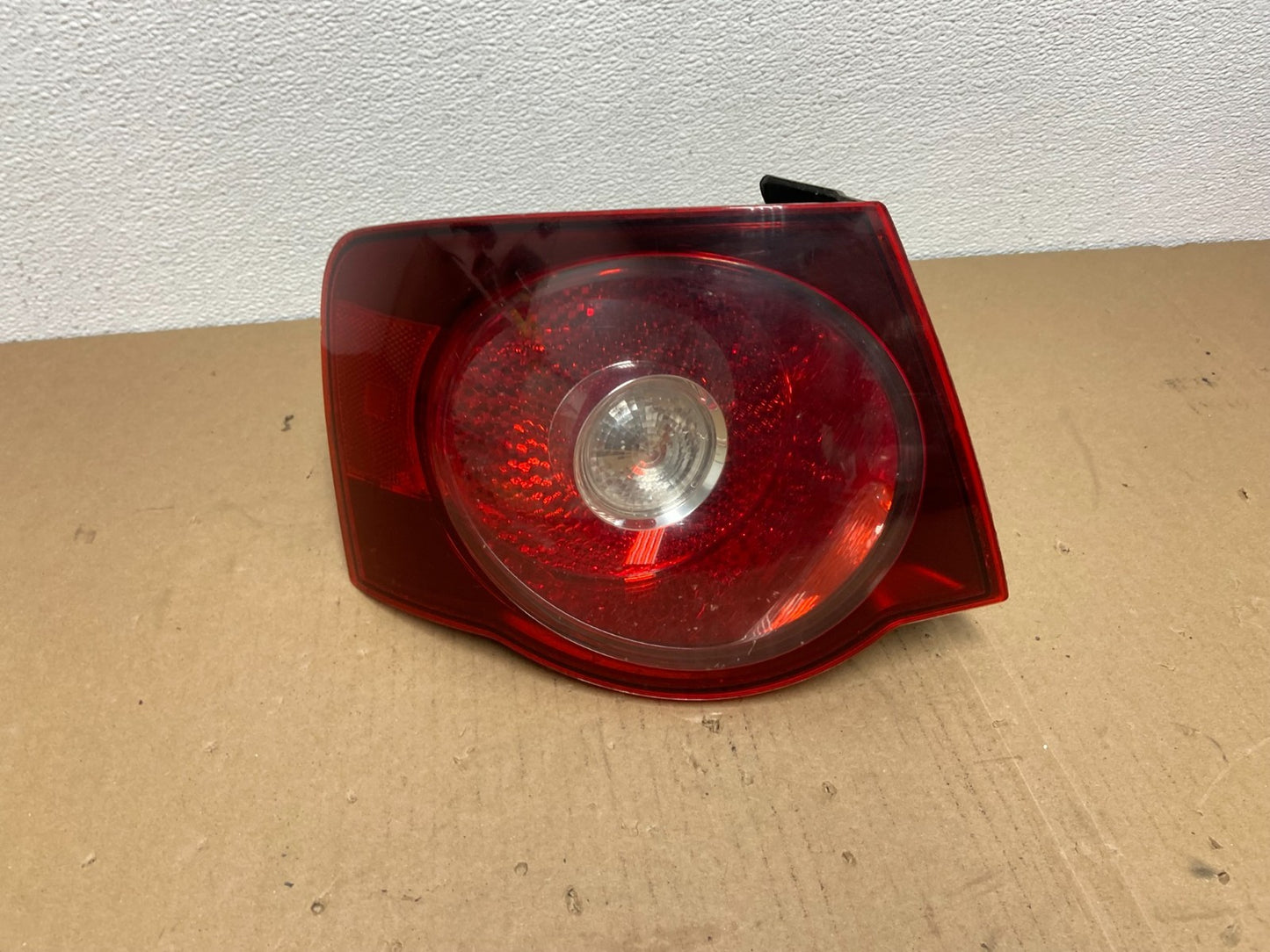 2008 2009 2010 Volkswagen Jetta Left LH Side Tail Light AB6395 DW0