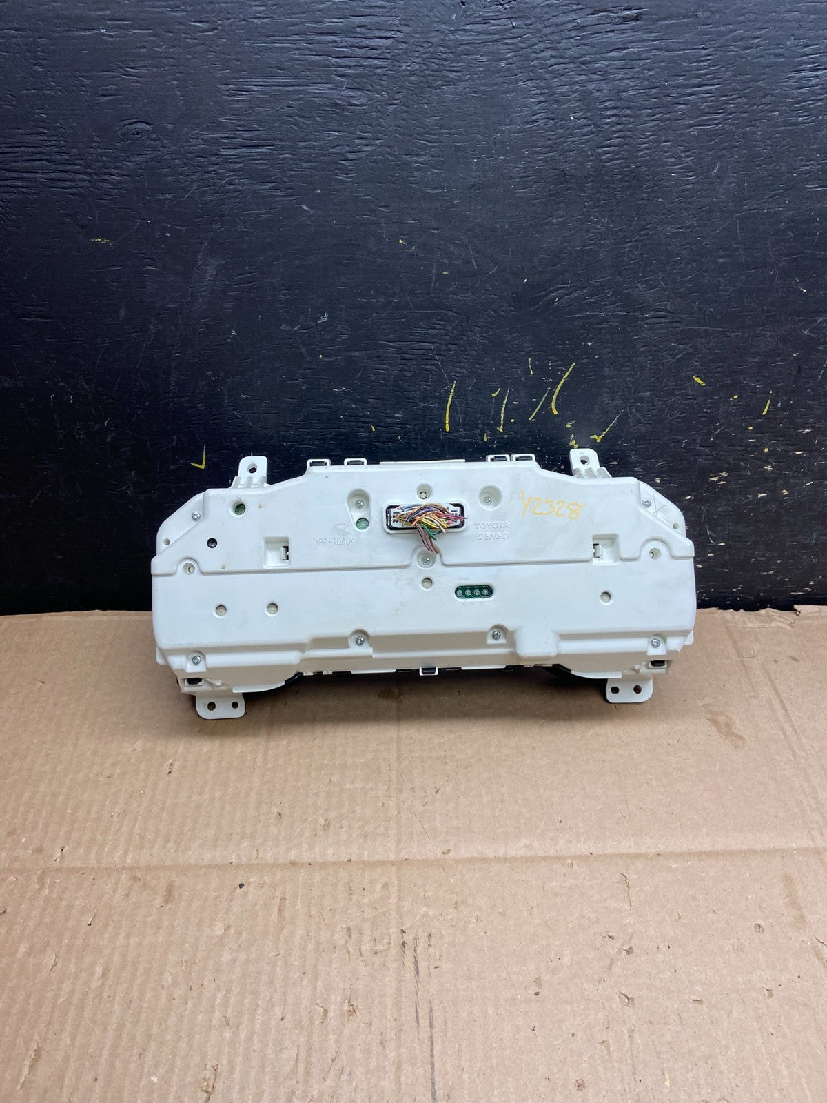 2008 2009 2010 Toyota Sienna Speedometer Cluster Gauge OEM Y2328 DG4