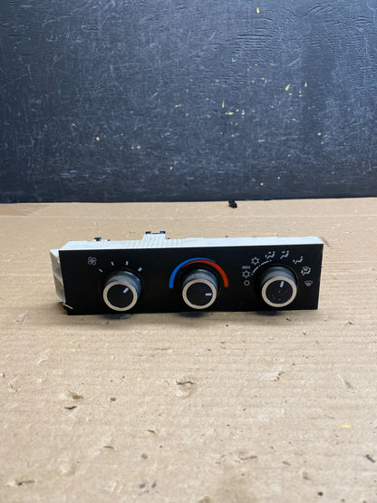 2008-2010 Chevrolet Express 1500 2500 3500 Climate Control Panel AG5225 DG0