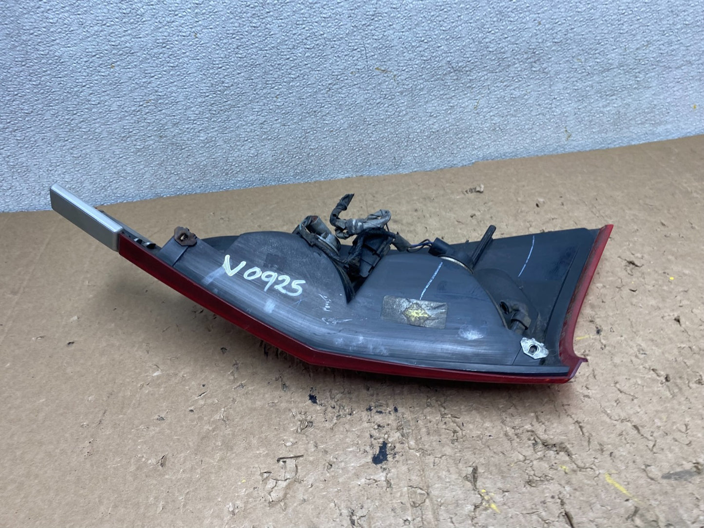 2002-2009 GMC Envoy XUV Right Passenger RH Side Tail Light Oem V0925 DW4