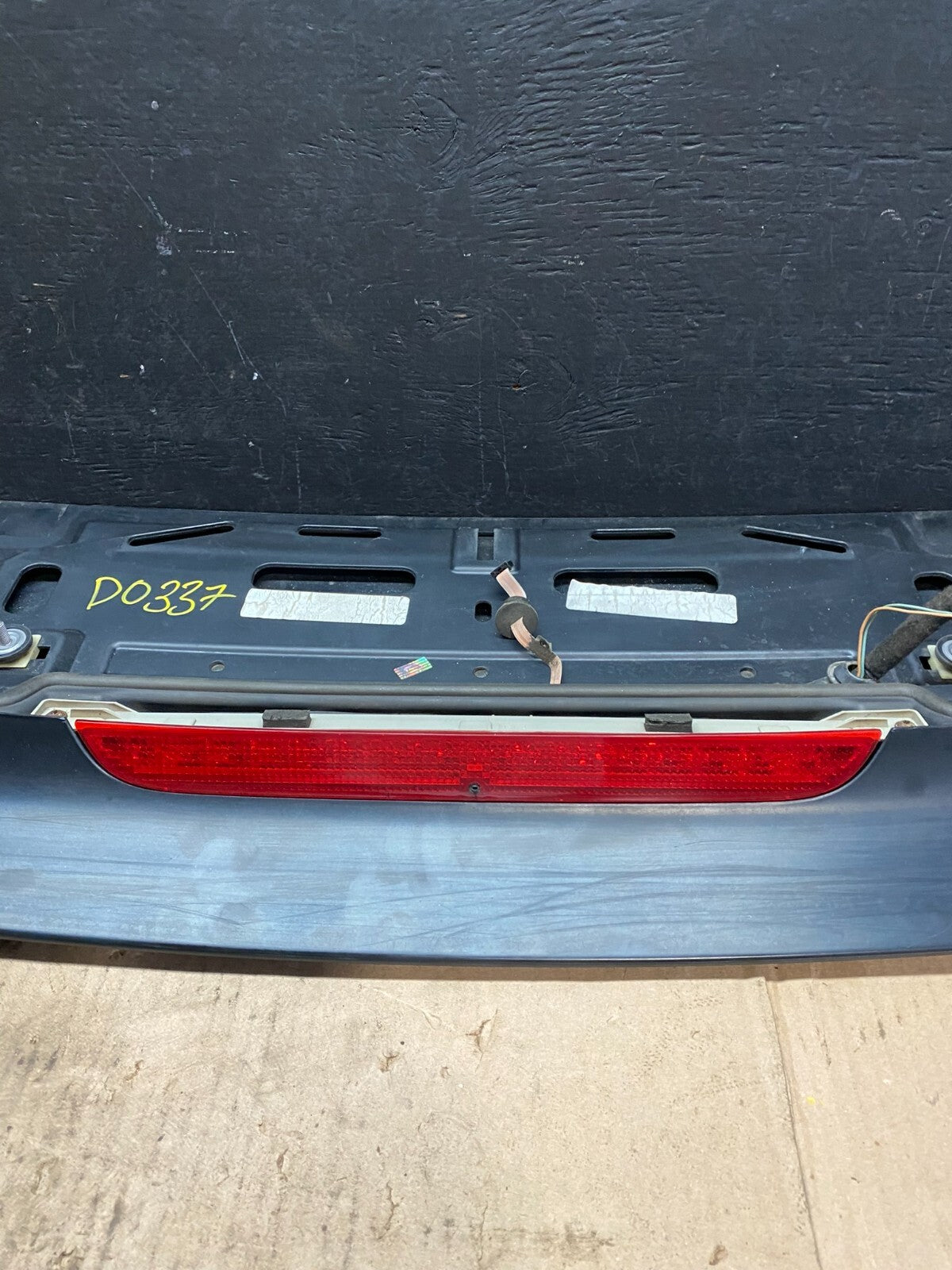 2007 to 2013 BMW X5 Trunk Hatch Spoiler 7157689 D0337 OEM DG16