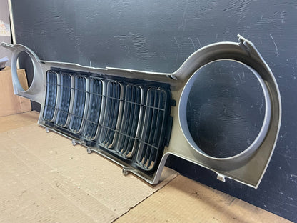 2002 2003 2004 Jeep Liberty Grill Grille Plastic OEM ab7668 DG9