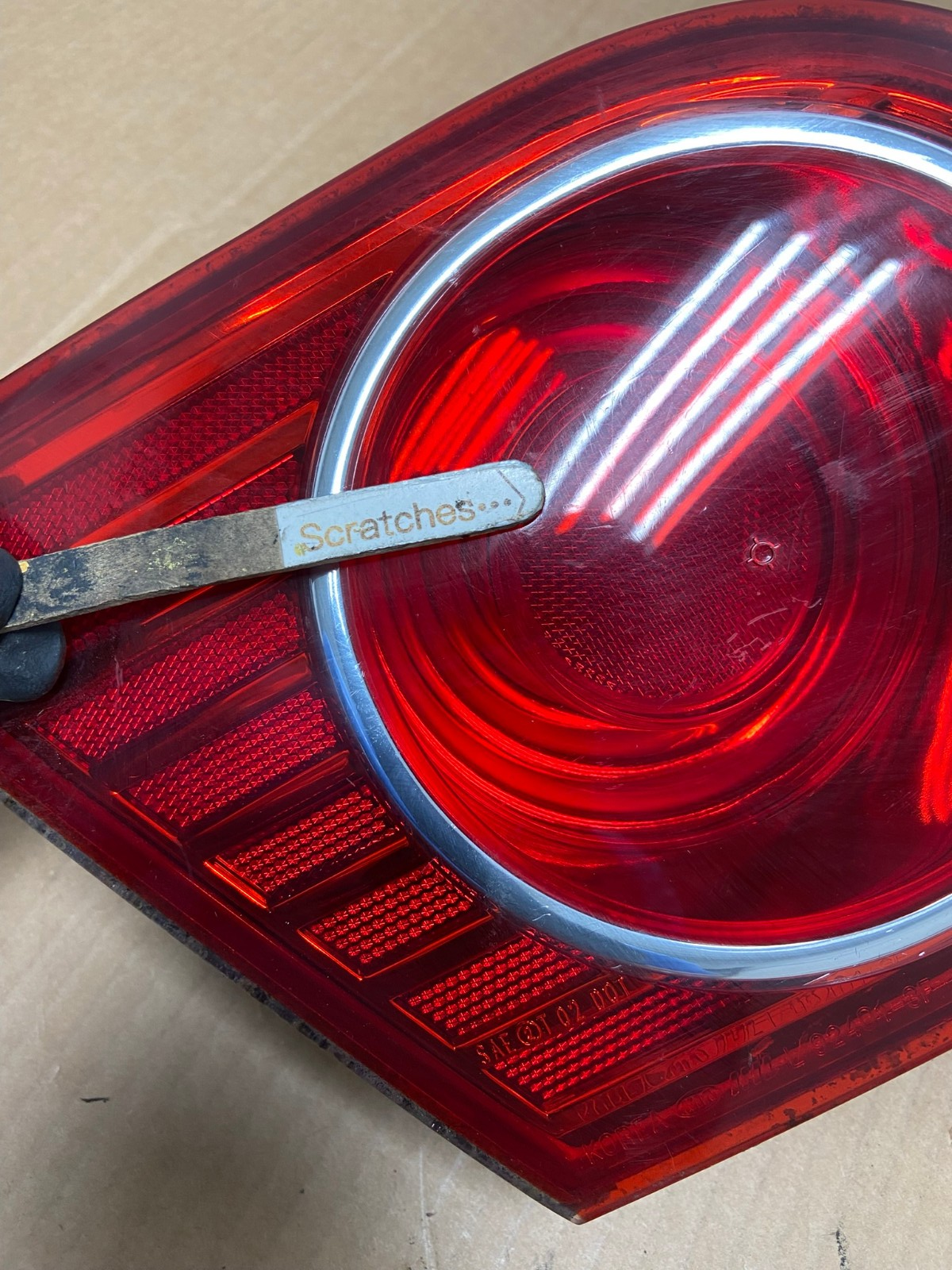 2004-2006 Kia Amanti Left LH Side Tail Light inner AI3780 LK3