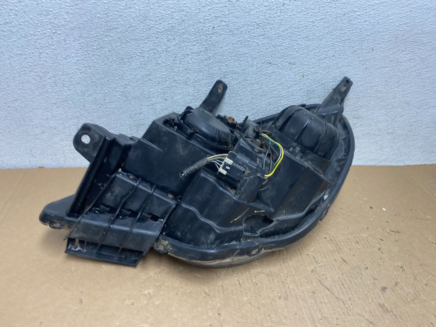 2010 - 2015 Chevrolet Equinox Halogen Headlight Right Passenger Side AD8078 DW8